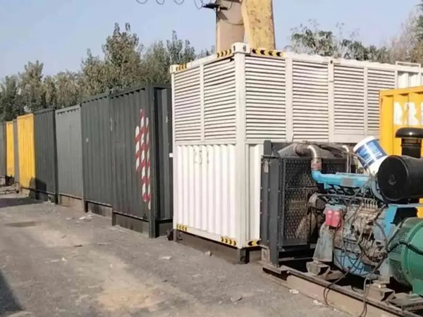 子长200KW柴油发电机机组每小时油耗是多少？